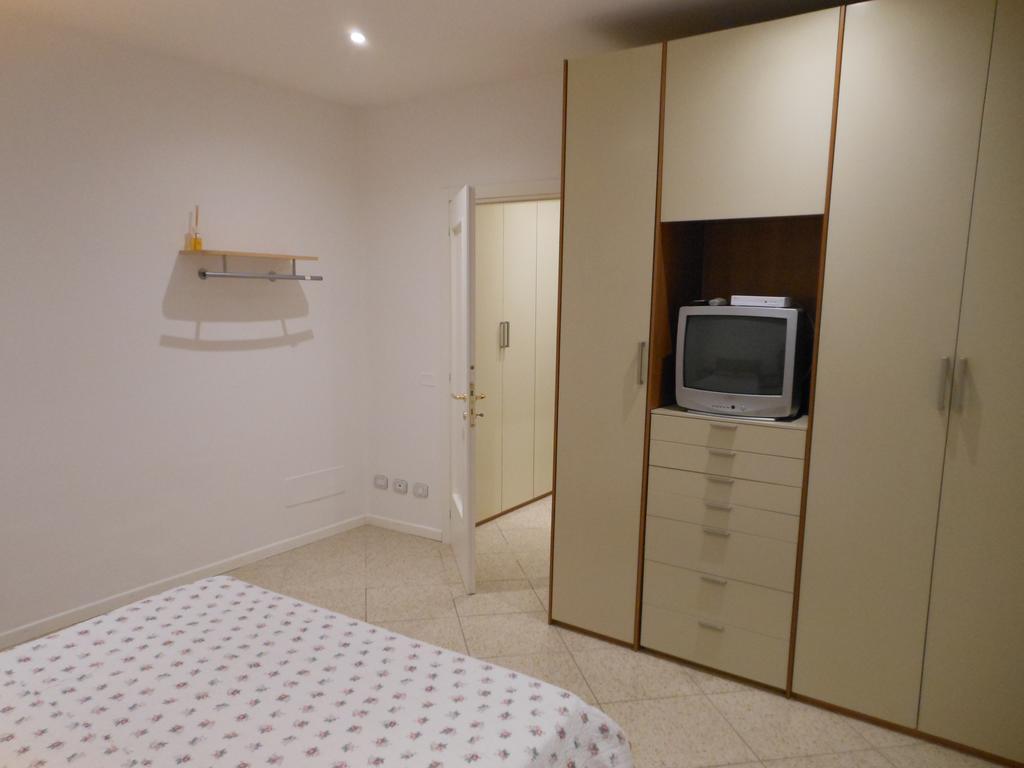 B&B La Luna Dal Borgo Iesi Dış mekan fotoğraf
