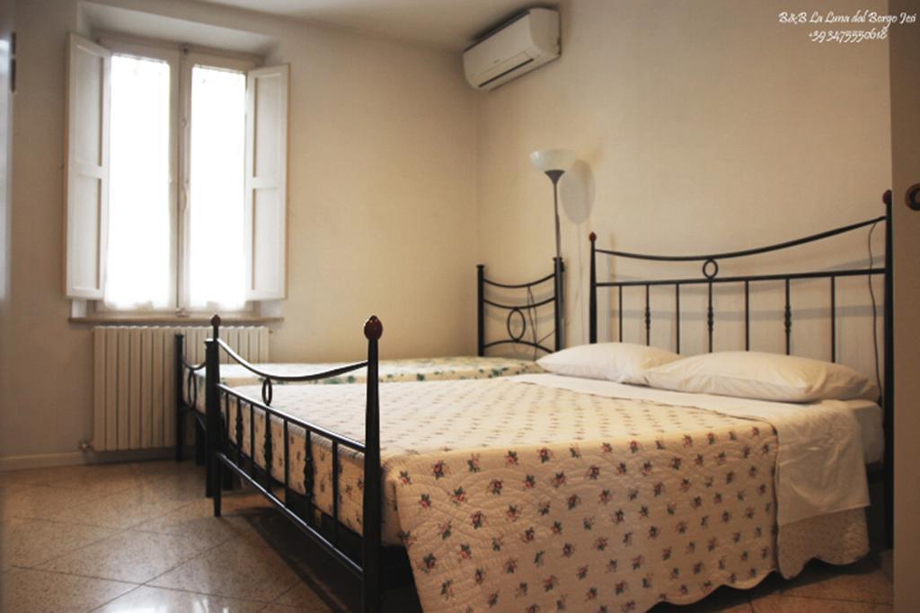 B&B La Luna Dal Borgo Iesi Dış mekan fotoğraf